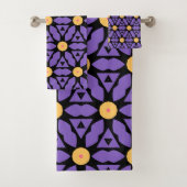 Paarse en gele zeshoekige bloemen bad handdoek (Insitu)
