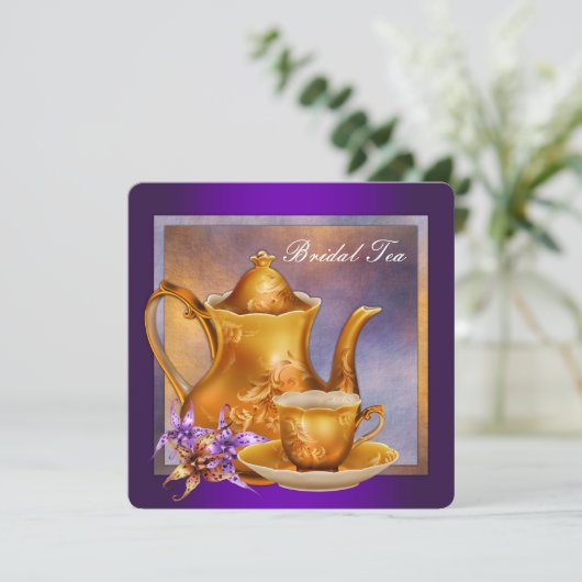 Paarse en goudbridale theepartij kaart (Staand voorkant)
