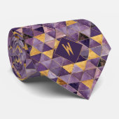 Paarse en gouden driehoeken Monogram Stropdas (Opgerold)