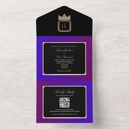 Paarse en gouden monogram bruiloft all in one uitnodiging (Binnen)