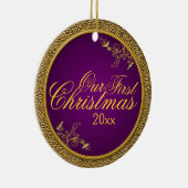 Paarse en gouden "Onze eerste kerstdag"-versiering Keramisch Ornament (Rechts)