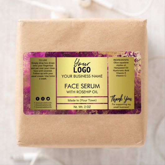 Paarse en goudinktontwerpserver etiket (Insitu)