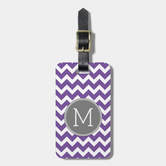 Paarse en grijze Chevron Pattern met monogram Bagagelabel (Voorkant verticaal)
