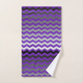 Paarse en grijze Chevron Stripes Bad Handdoek (Handdoek)