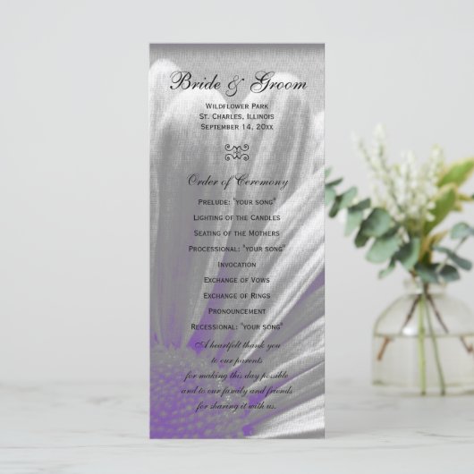 Paarse en grijze Floral Highlights Wedding Program Programmakaart (Staand voorkant)
