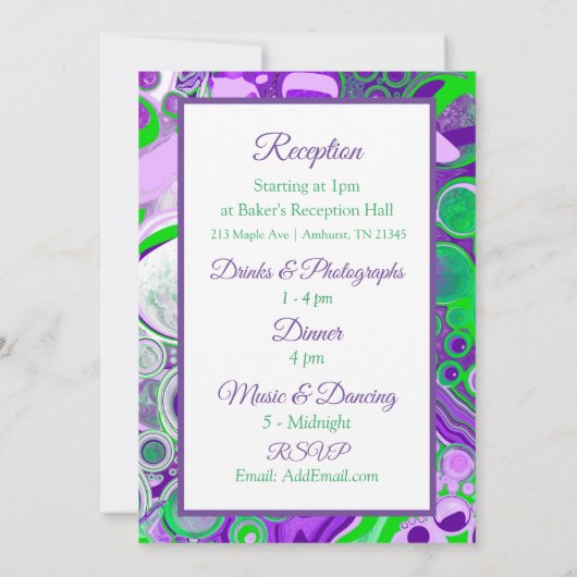 Paarse en groene marmer Fluid Art Uitnodiging (Achterkant)