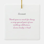 Paarse en koraalridbruid keramisch ornament (Achterkant)