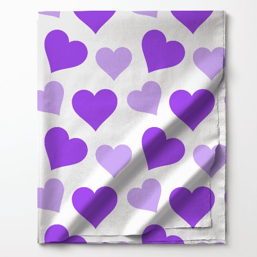 Paarse en lavendel harten op wit stof