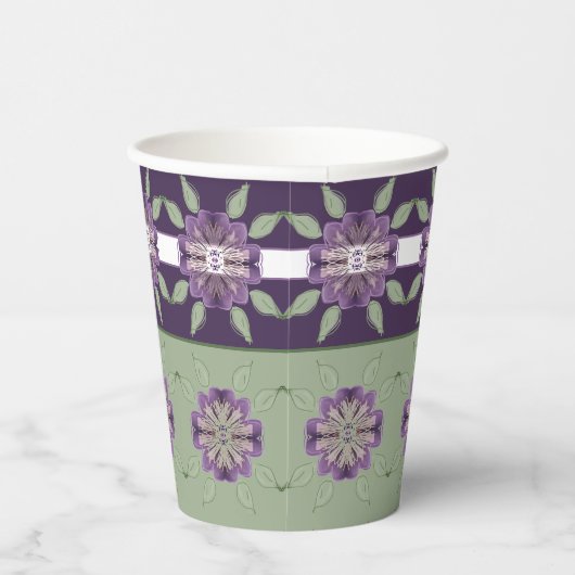 Paarse en lichtgroene papieren bekers (Rechts)