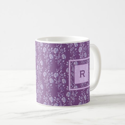  Paarse en Lila Floral Monogram Koffiemok (Voorkant rechts)