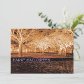 Paarse en Oranje Halloween Party enge Bossen Kaart (Staand voorkant)