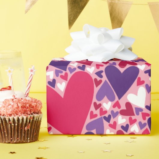 Paarse en rode harten cadeaupapier (Verjaardagsfeest)