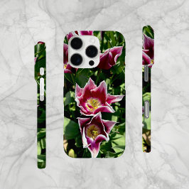 Paarse en rode puntige tulpen mobiele telefoonhoes iPhone 16 pro hoesje