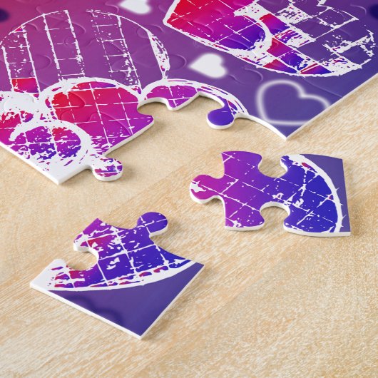 Paarse en rode roomkleurige rotsachtige kunsten legpuzzel (Zijkant)