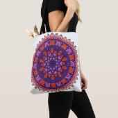 Paarse en roze mandala tote bag (Dichtbij)