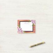 Paarse en roze Waterverf Magnolia Birthday Post-it® Notes (Op bureau)