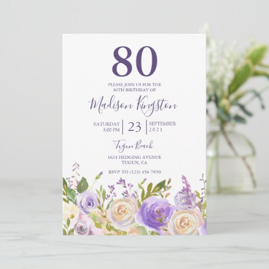 Paarse en Witte Bloemen 80ste verjaardag Kaart (Staand voorkant)