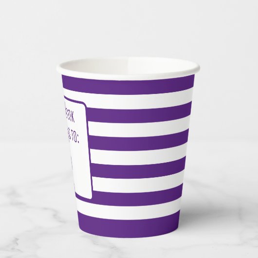 Paarse en witte gestreepte "Deze Drink behoort toe Papieren Bekers (Links)