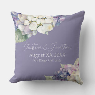 Paarse en witte hortensia bloemen op lavendel kussen