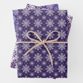 Paarse en witte kerst motief inpakpapier vel (In situ)