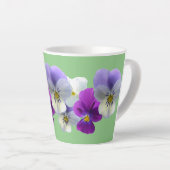 Paarse en witte Pansies Lichte groene latte Mok (Rechterhoek)