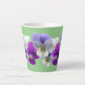 Paarse en witte Pansies Lichte groene latte Mok (Voorkant)