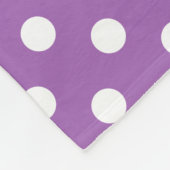Paarse en witte pokadots fleece deken (Hoek)