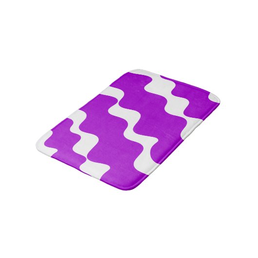 Paarse en witte schuine golven patroon badmat (Gekanteld)