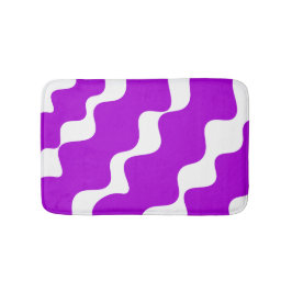 Paarse en witte schuine golven patroon badmat