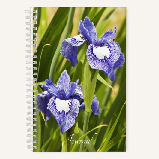 Paarse en witte Siberische Irises Notitieboek (Voorkant)