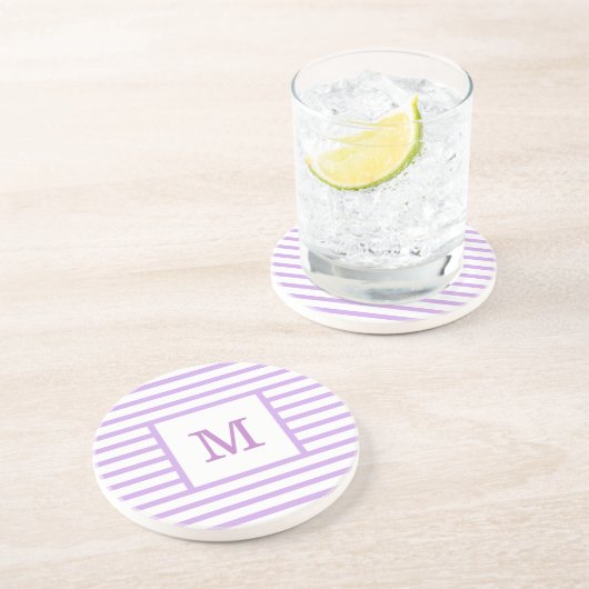 Paarse en witte strepen Aangepaste monogram Sandst Zandsteen Onderzetter (Zijkant)