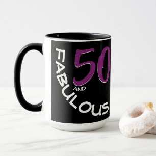 Paarse en witte typografie 50 en Fabulous Birthday Mok