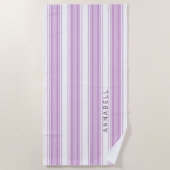 Paarse en witte verticale strepen aangepaste naam strandlaken (Voorkant)