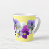 Paarse en witte violen Gele Latte Mok (Rechterhoek)