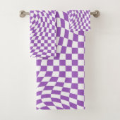 Paarse en Witte Waved Checkerboard Bad Handdoek (Insitu)