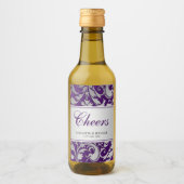 Paarse en Zilveren Damast Swirls Bruiloft Mini Wijn Etiket (Voorkant)