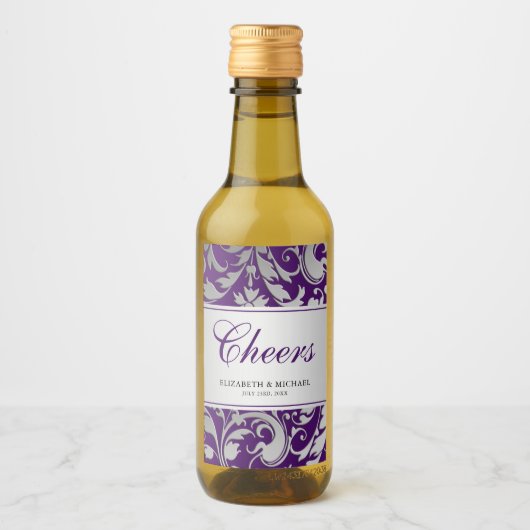 Paarse en Zilveren Damast Swirls Bruiloft Mini Wijn Etiket (Voorkant)