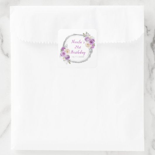 Paarse en zilveren sierlijke bloemen verjaardag vierkante sticker (Tas)