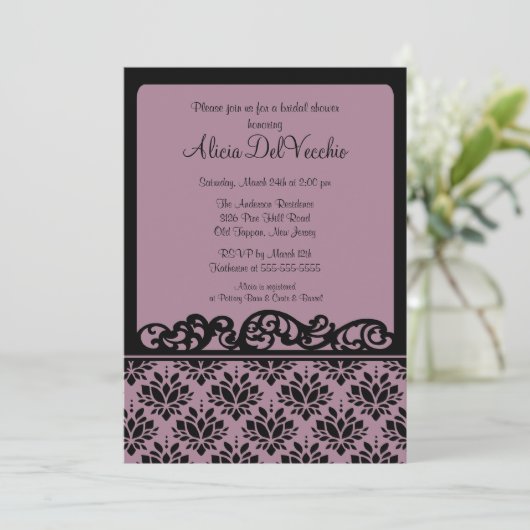 Paarse en zwarte Damask Bridal Shower Invitation Kaart (Staand voorkant)