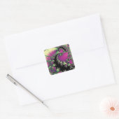 Paarse en zwarte fractal spiralen vierkante sticker (Envelop)