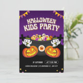 Paarse en Zwarte Halloween Kinderfeest Uitnodiging (Staand voorkant)