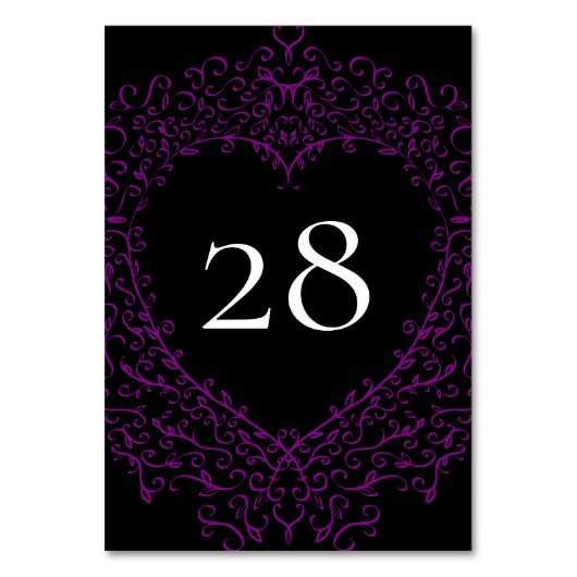 Paarse en Zwarte Hart Gotische Bruiloft Tafel Numm Kaart (Voorkant)