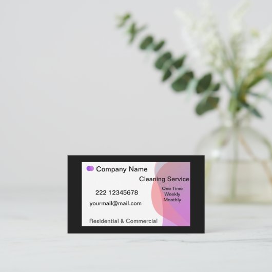 paarse en zwarte professionele schoonmaakservice visitekaartje (Staand voorkant)