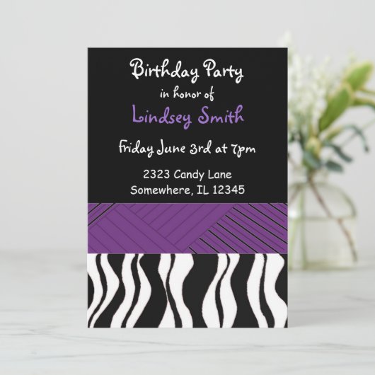 Paarse en zwarte zebra Afdrukdag uitnodiging (Staand voorkant)