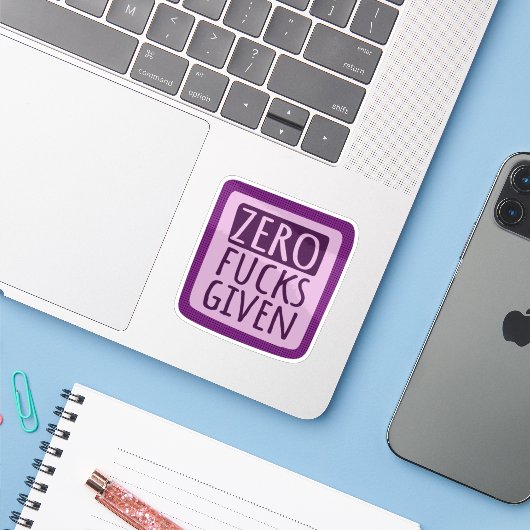 Paarse F*s gegeven Sticker (Laptop met iPhone)