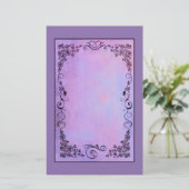 Paarse Fancy Lijst op een lavendelachtergrond Briefpapier (Staand voorkant)