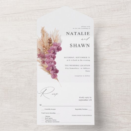 Paarse Floral Boho Wedding All In One Uitnodiging (Binnen)