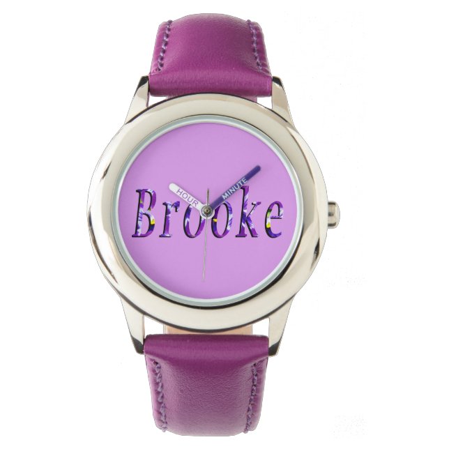 Paarse Floral Brooke Name Logo Horloge (Voorkant)