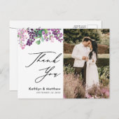 Paarse Floral Elegant Script Weddenschap Bedankt Briefkaart (Voorkant / Achterkant)
