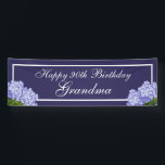 Paarse Floral Happy 90th Birthday Grandma Banner<br><div class="desc">Wat een mooie manier om je oma te vieren. Dit ontwerp is voorzien van botanische hydrangeas en aangepaste typografie op een paarse achtergrond.</div>